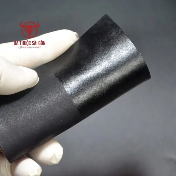 Nước chốt màu nhuộm độ bóng cao giúp tôn lên giá trị sản phẩm