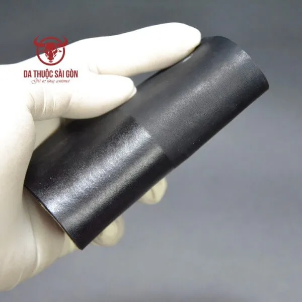 Nước chốt màu nhuộm độ bóng cao giúp tôn lên giá trị sản phẩm