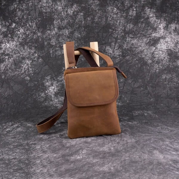 túi đeo chéo da bò sáp