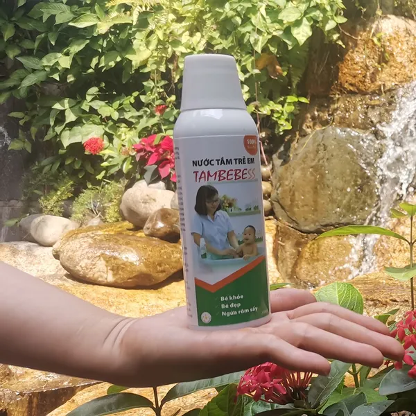 Nước Tắm Thảo dược Trẻ Em TAMBEBESS 250ml 
