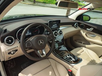 Người dùng đánh giá Mercedes-Benz GLC 200 sau khi ‘lỡ duyên’ Hyundai Santa Fe: Đừng ham option khi chính mình còn chưa dùng hết