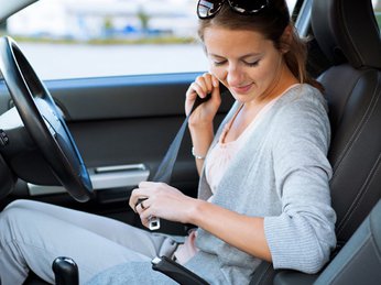 Dây đai an toàn trên ôtô hoạt động thế nào?