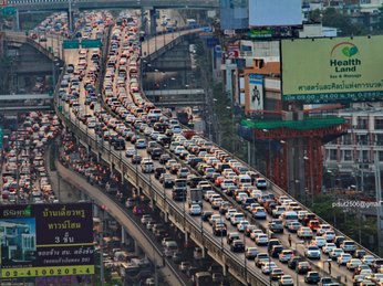 Doanh số xe tăng vọt, các nước Đông Nam Á đang gánh chịu hậu quả