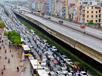 Hà Nội sắp thu phí ô tô vào nội đô để giảm ùn tắc giao thông?