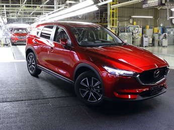 Mazda CX-5 2017 đầu tiên xuất xưởng tại Nhật Bản
