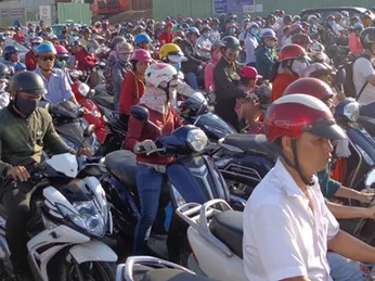 PGS-TS Phạm Xuân Mai: Không nên xem xe máy là phương tiện giao thông