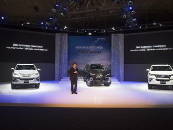 Toyota Fortuner 2017 chốt giá bán tại Việt Nam, bản cao cấp nhất giá 1,3 tỷ đồng