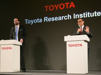 Toyota lo ngại mất lãi