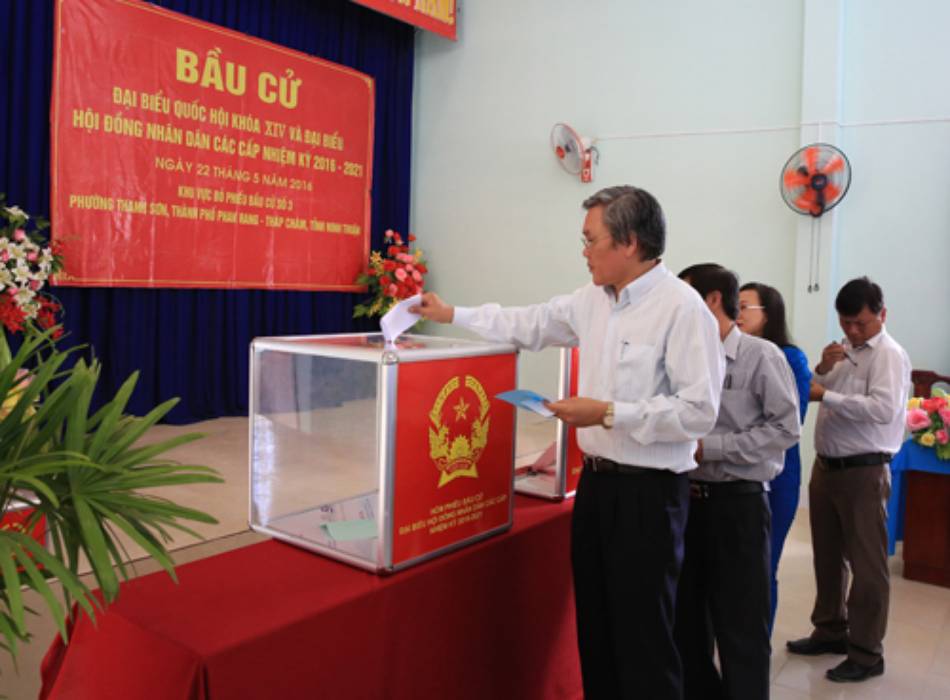 Thùng mica bo nhôm dung cho các cuộc bỏ phiếu