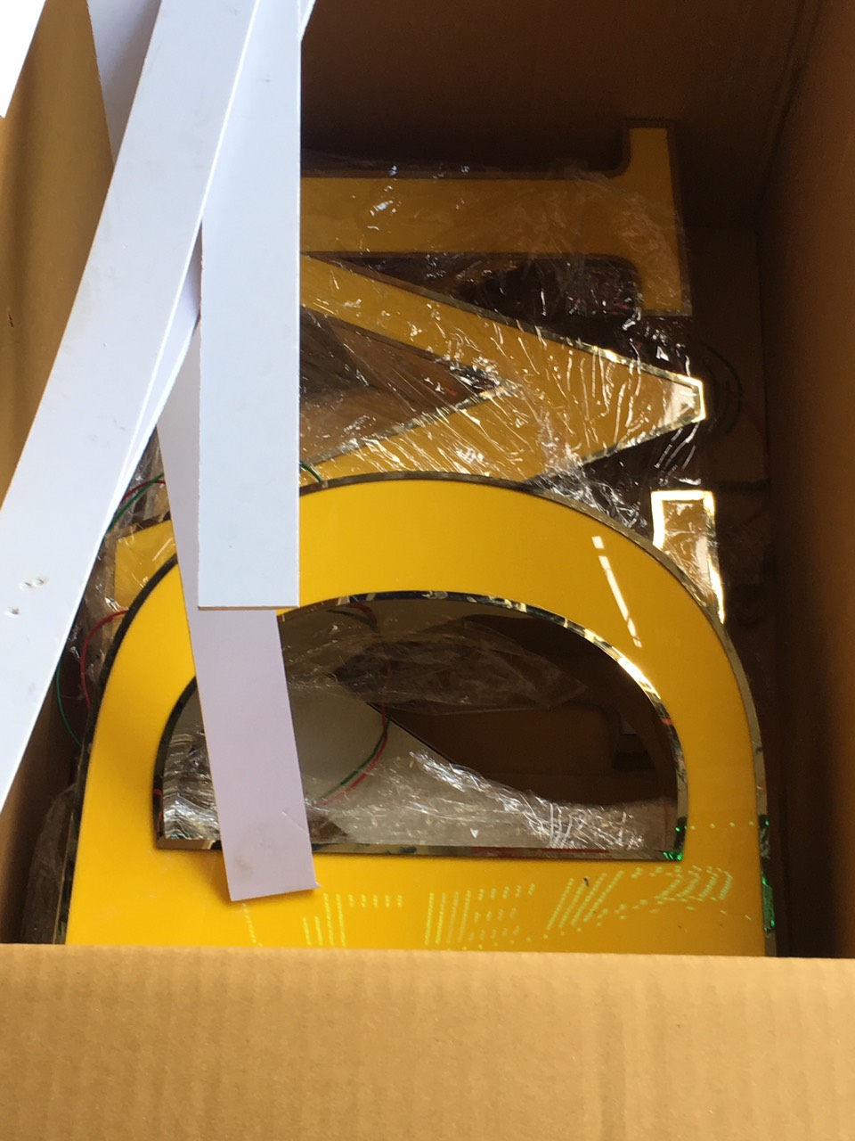 Chữ nổi mica-chữ mica có led- chữ nổi