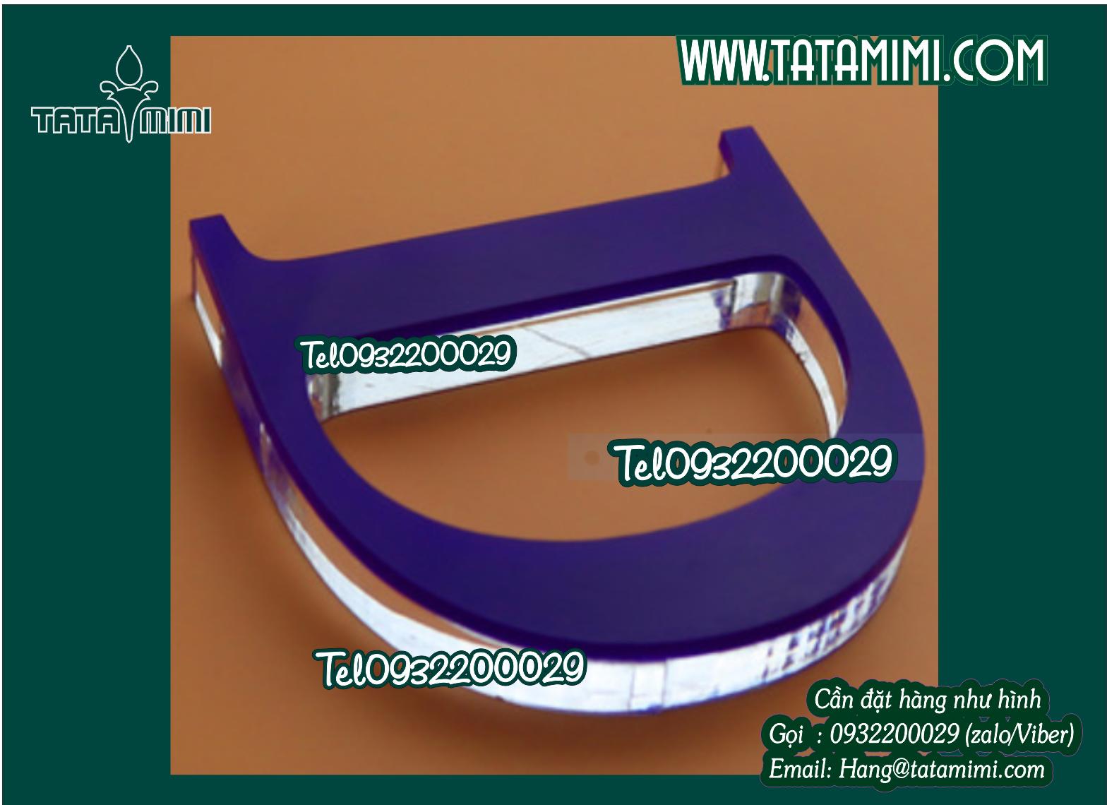 Biển quảng cáo trên tòa nhà bằng mica