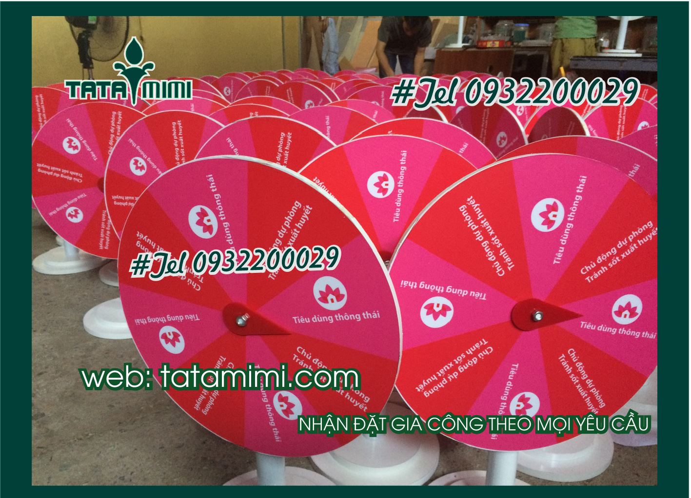 Vòng quay để bàn thân sắt chân gỗ bền đẹp