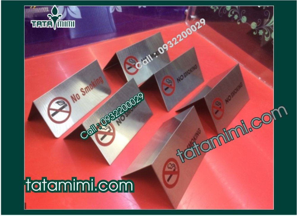 Biển cấm hút thuốc kết hợp các màu của mica