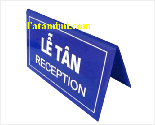 Biển chức danh để bàn chữ A-làm biển chức danh mica,đồng, inox, fomex