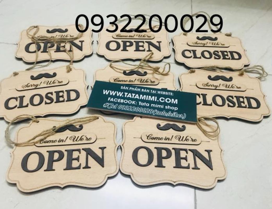 Bảng đóng mở cửa có sẵn chất liệu nào