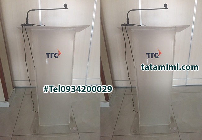 Bục phát biểu mica cho ngày gặp mặt đầu năm