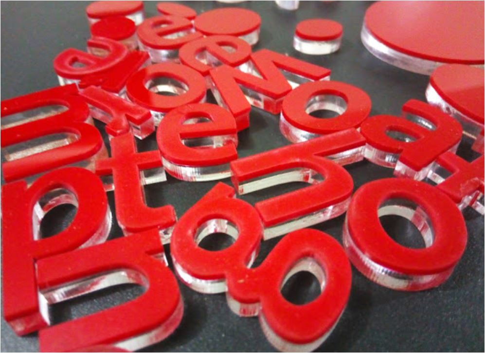 Cắt chữ nổi gắn thành biển công ty