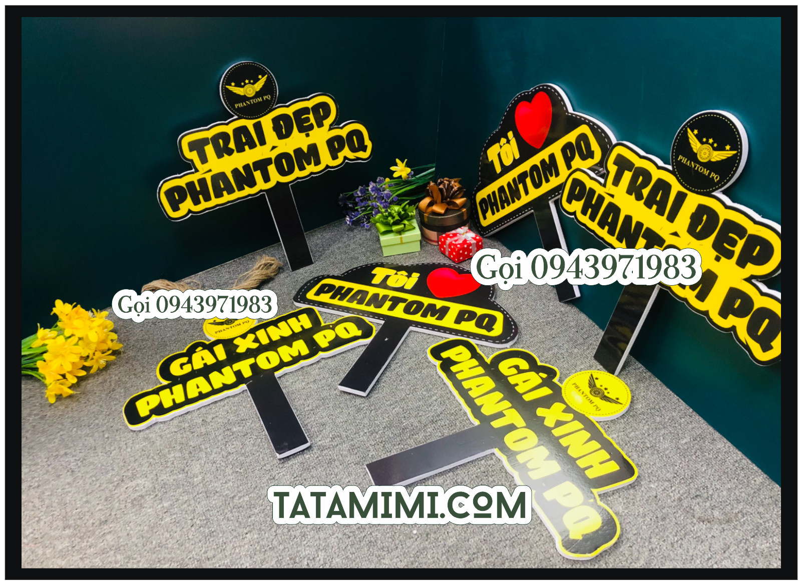 Bảng hashtag cầm tay chụp ảnh