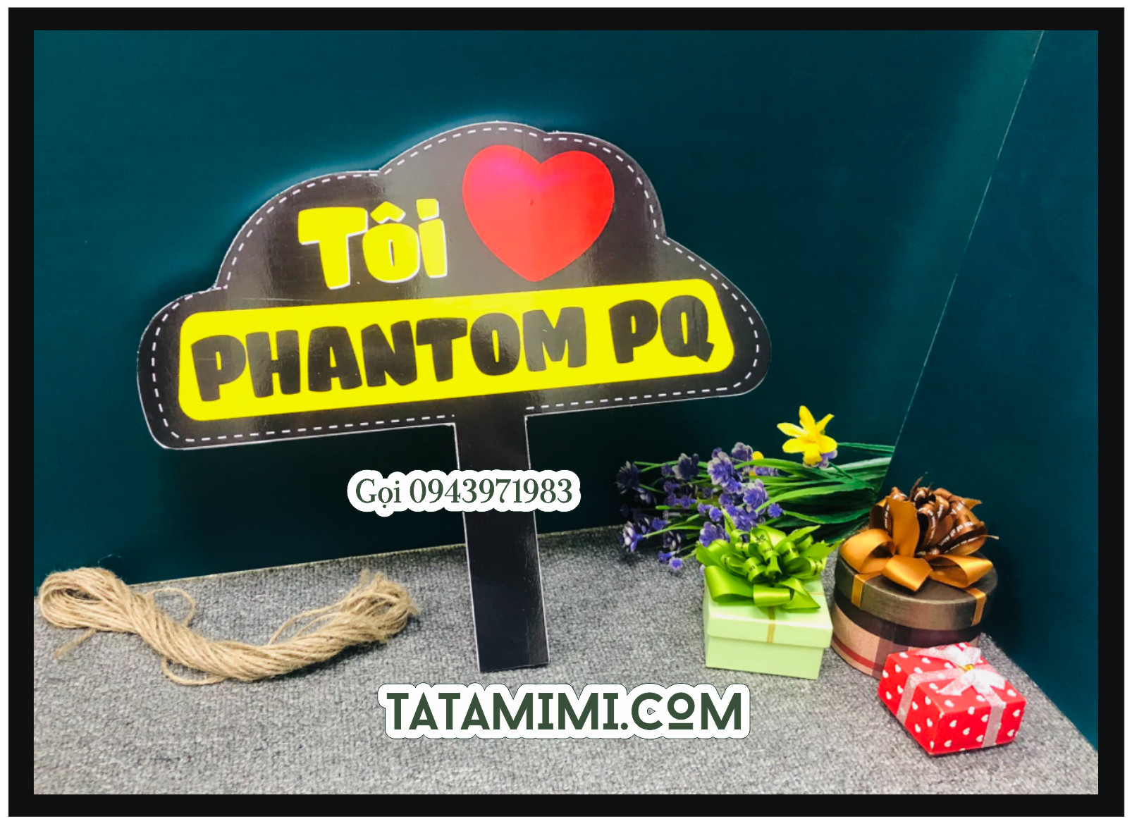 Biển cầm tay chụp ảnh nhận làm từ 1 chiếc