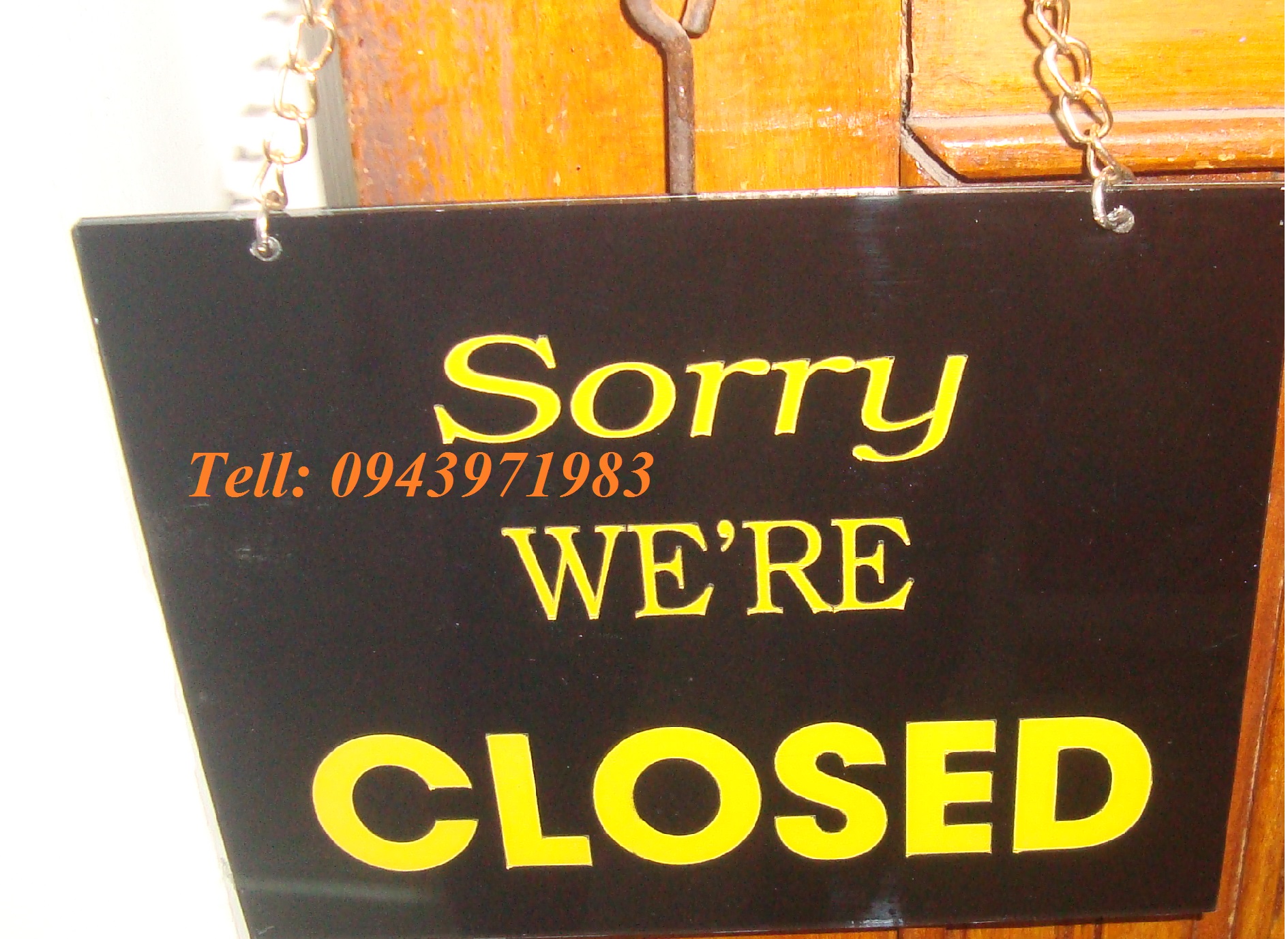 Bảng đóng mở cửa có sẵn chất liệu nào