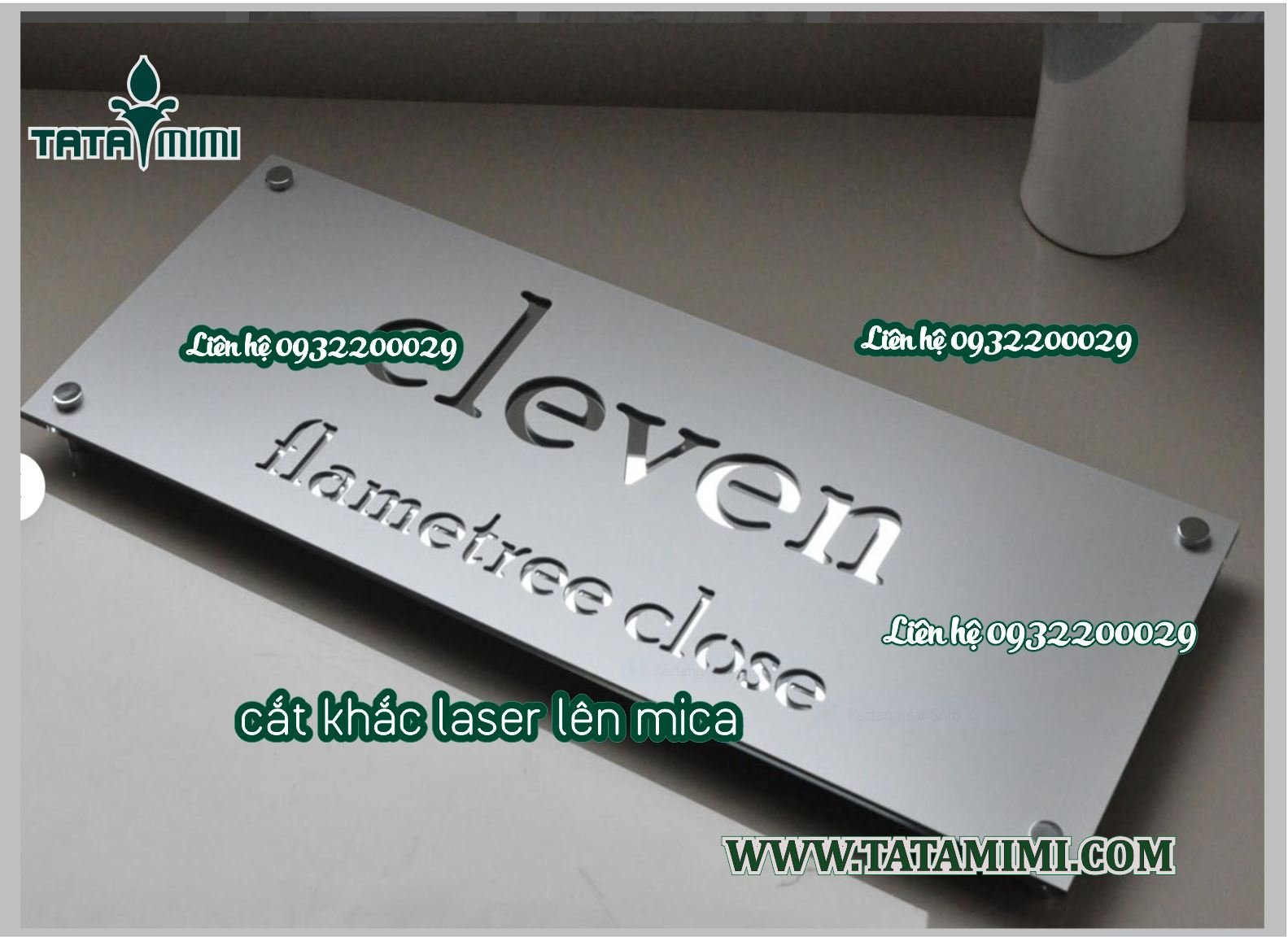 Khắc chữ lên tấm mica