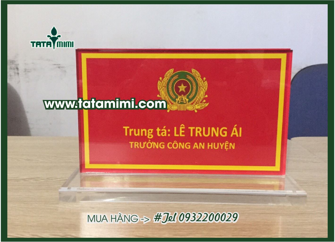 Biển chức danh bằng mica cho ngày nhận chức