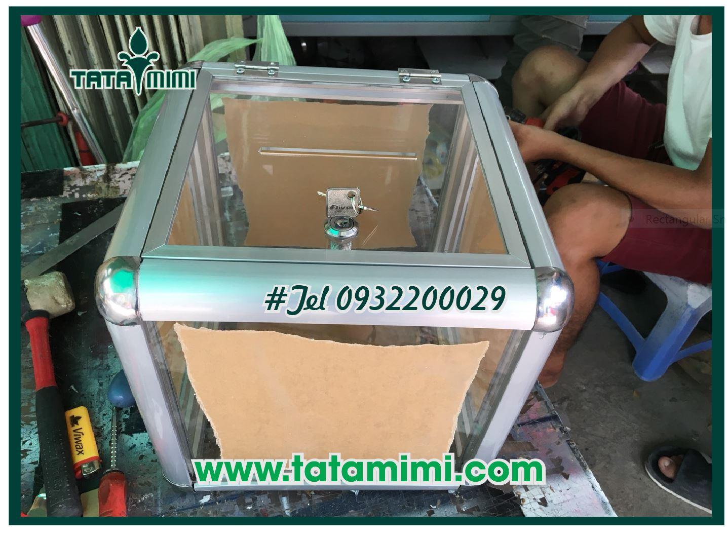 Thùng lấy ý kiến từ mica được bo nhôm