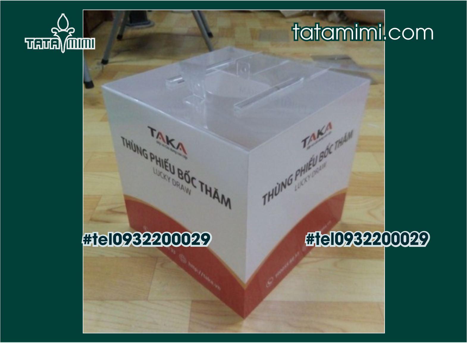 Thùng mica in được mấy mặt decal