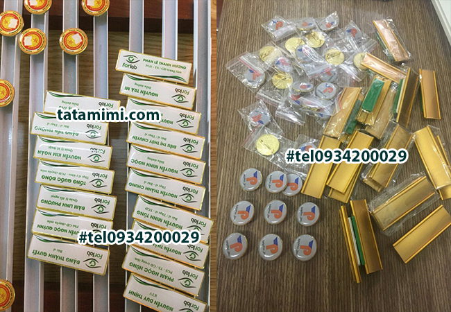 Bộ thẻ tên nhân viên bằng mica