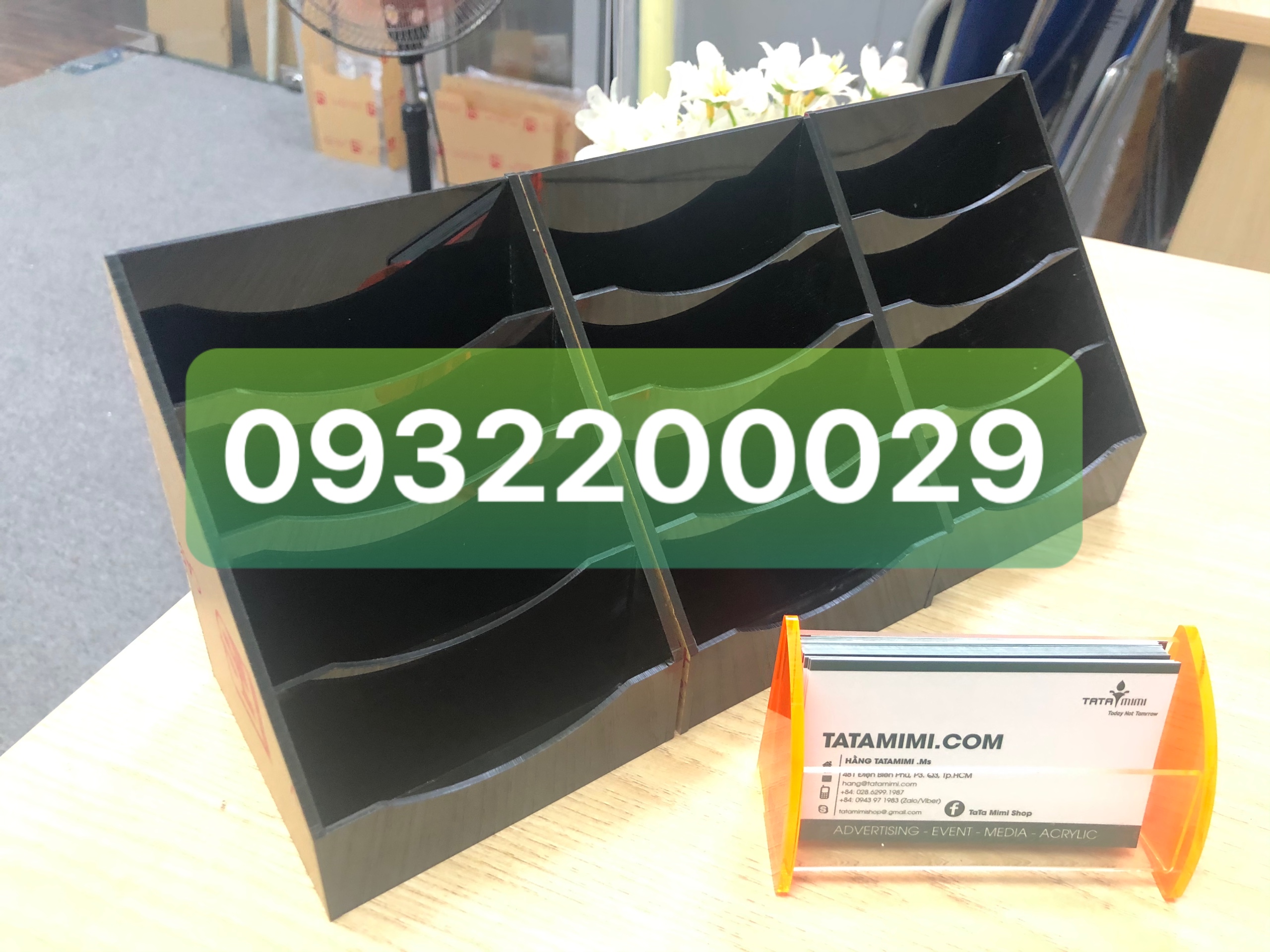 Kệ đựng card kết hợp một hoặc hai màu mica