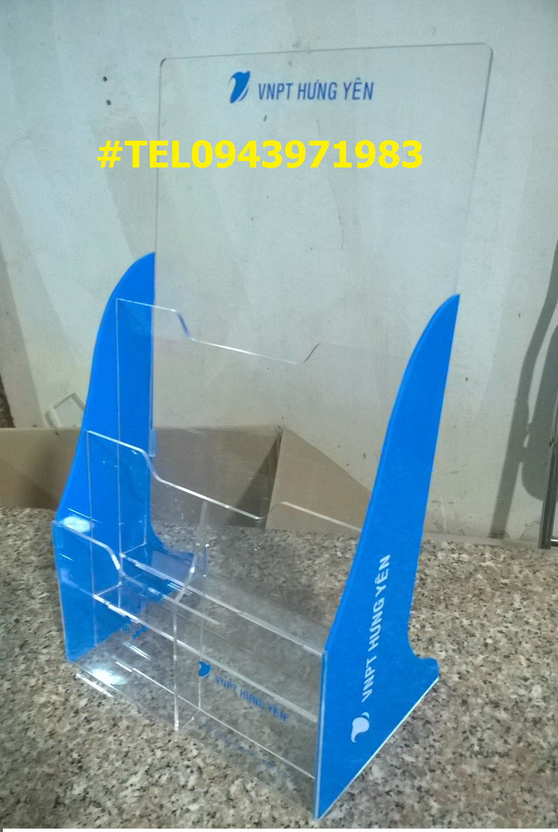 Kệ mica trong để bàn 3 tầng