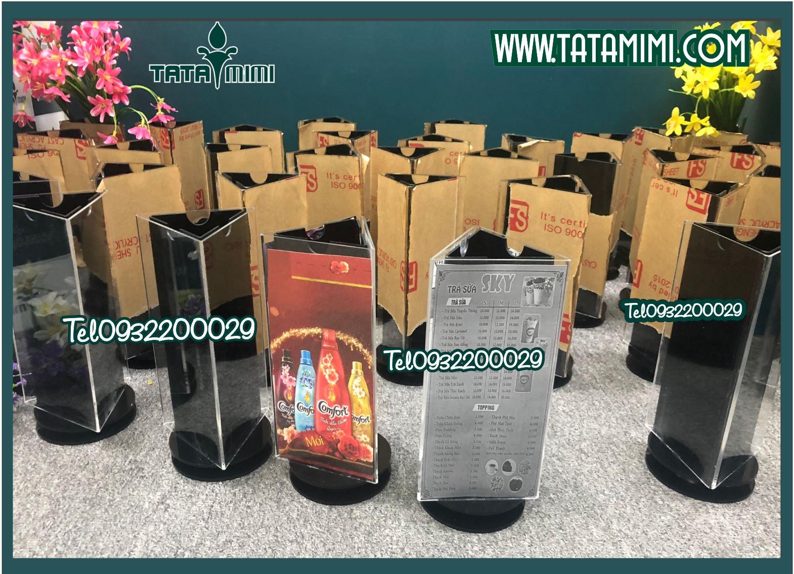 Kệ mica đế xoay 3 mặt – kệ mica menu xoay 4 mặt