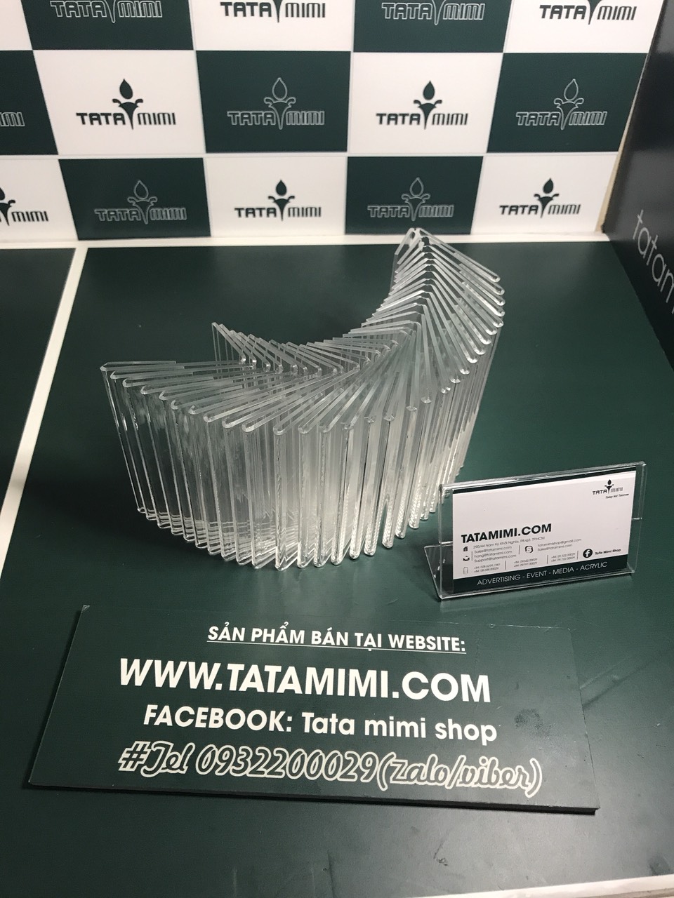 Kệ để tên sản phẩm từ mica 2mm kích thước 6x9cm