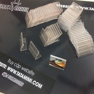 Kệ để tên sản phẩm từ mica 2mm kích thước 6x9cm