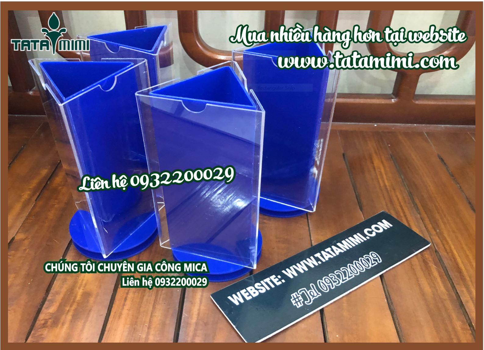 Kệ xoay ba mặt hoặc bốn mặt từ mica