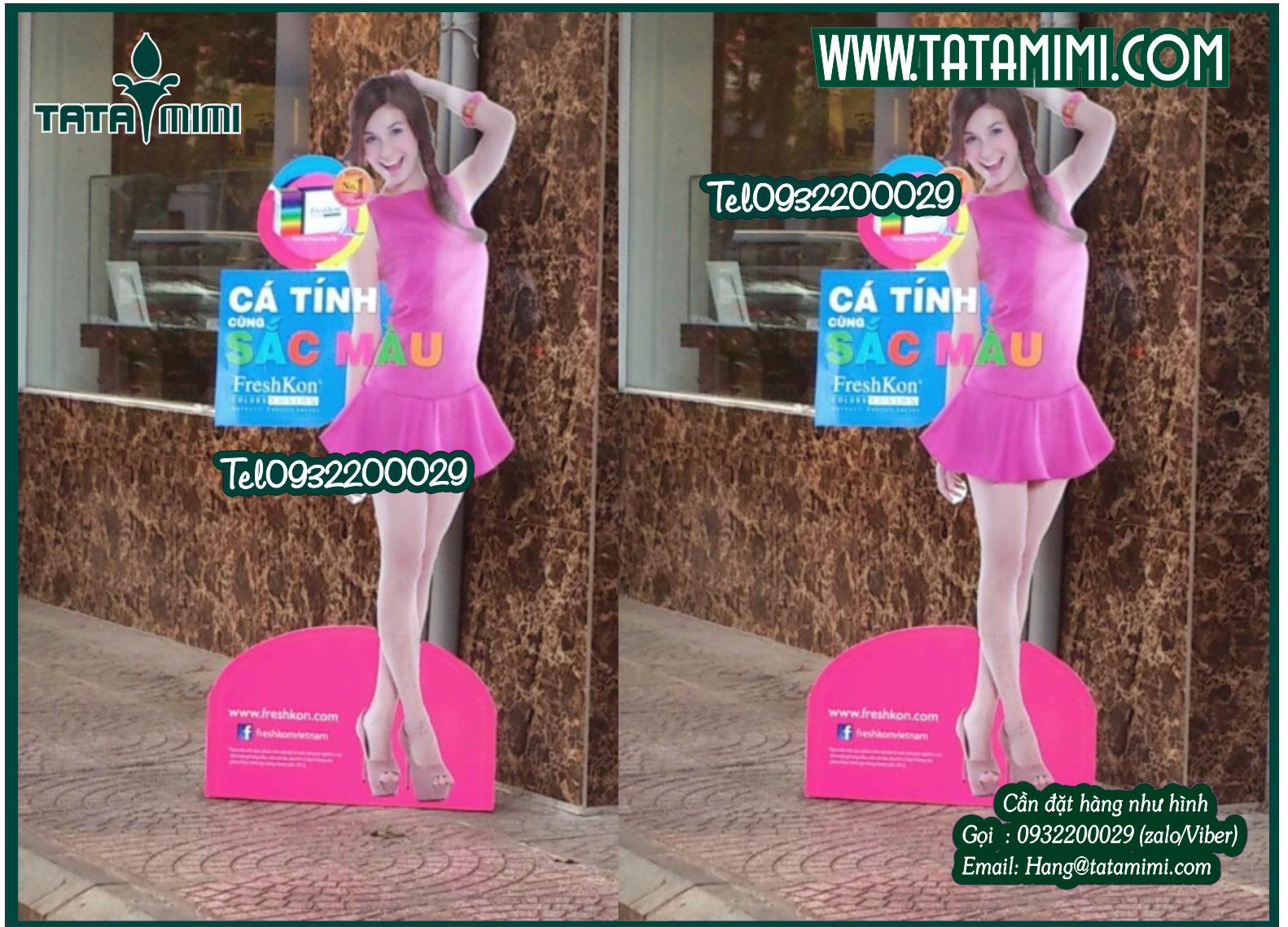 Standee mô phỏng hình người