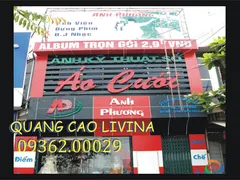 Biển quảng cáo cho những sản phẩm thời trang