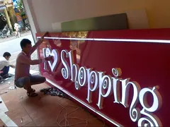Biển quảng cáo chữ phát sáng