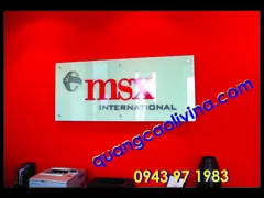 Back đẹp tại quầy lễ tân