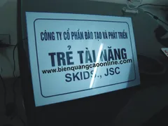 Trong một công ty vừa mới thành lập cần làm các biển hiệu gì?