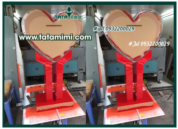 Thùng trái tim mica với logo in decal mờ hoặc màu