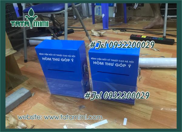 Thùng thư góp ý từ mica màu xanh