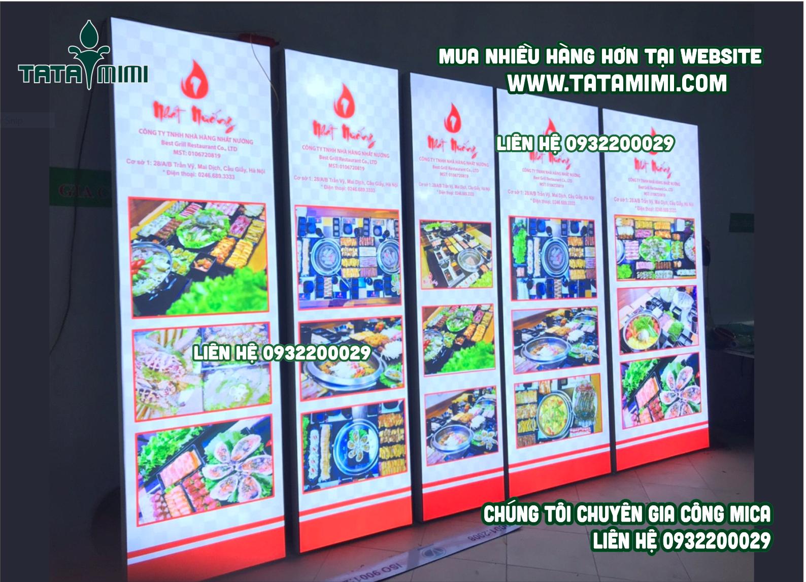 Hộp đèn thường treo ở trung tâm thương mại