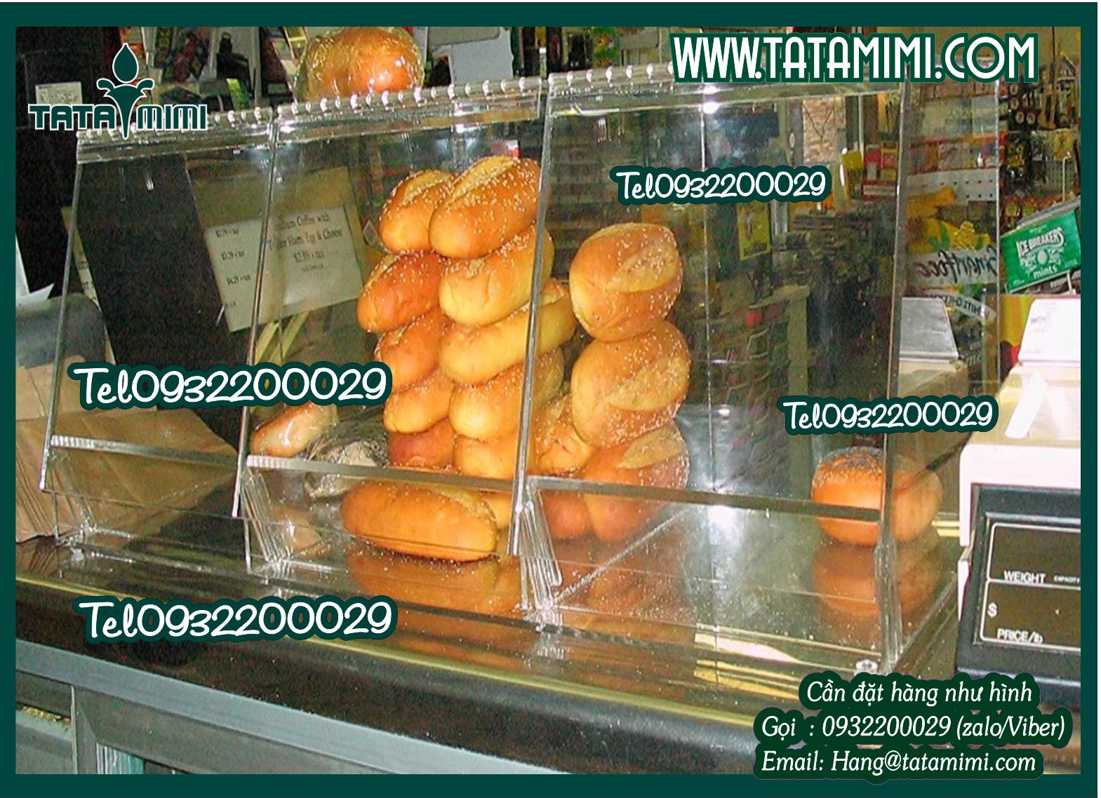 Tủ mica có nhiều tầng kèm ổ khóa