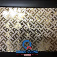 Inox hoa văn chữ vạn vàng