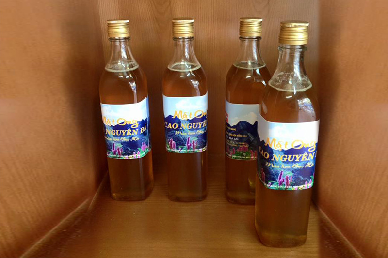 Mật ong hoa bạc hà là loại mật cao cấp nhất ở Việt Nam, và hoàn toàn có thể sánh với những mật ong ngon trên thế giới, về cả màu sắc, hương vị, độ sánh.