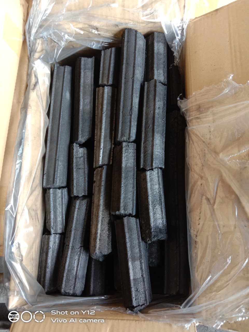 Than mùn cưa không khói rất dễ sử dụng Than mùn cưa không khói rất dễ sử dụng