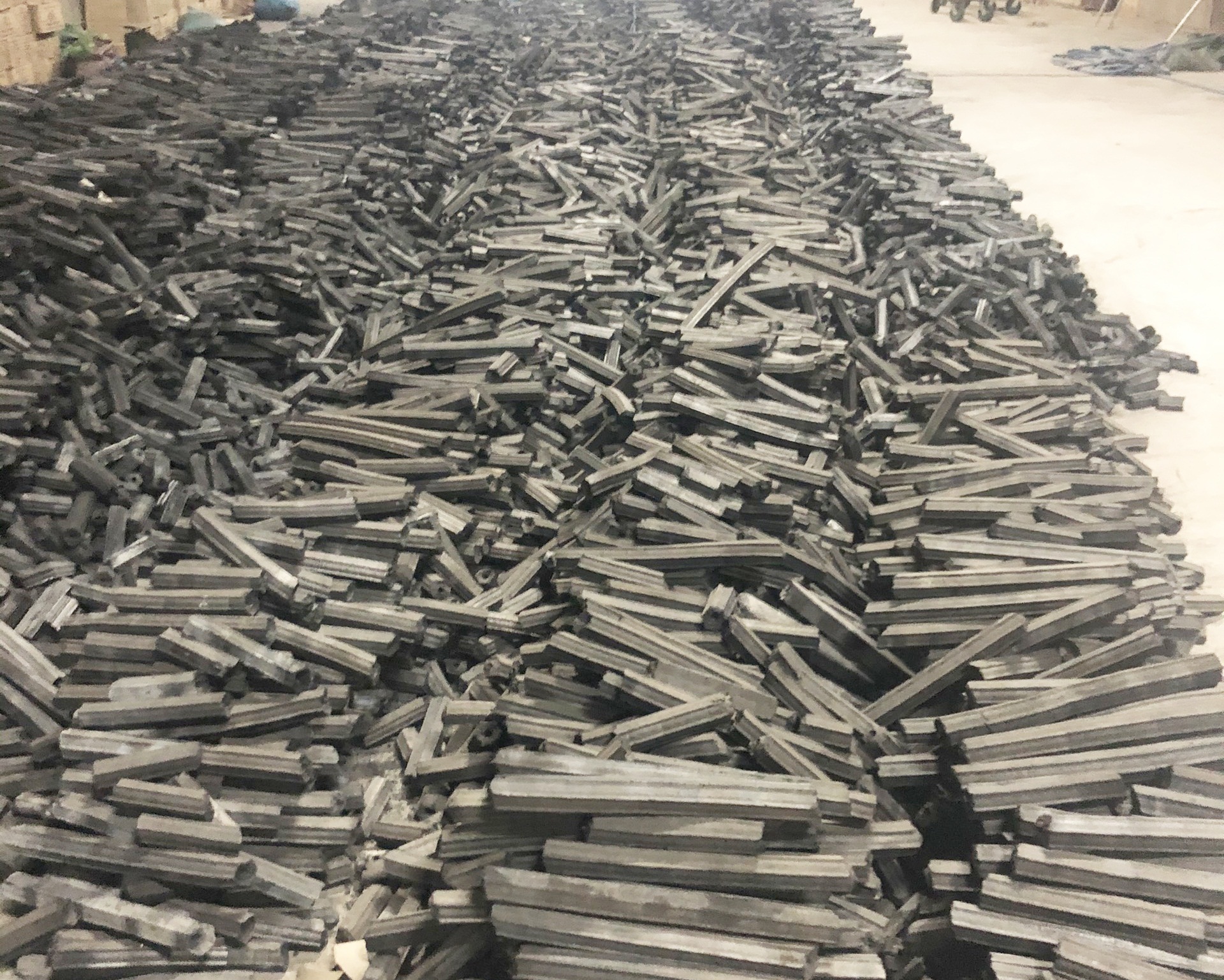 Than BBQ Mùn Cưa Than BBQ Mùn Cưa