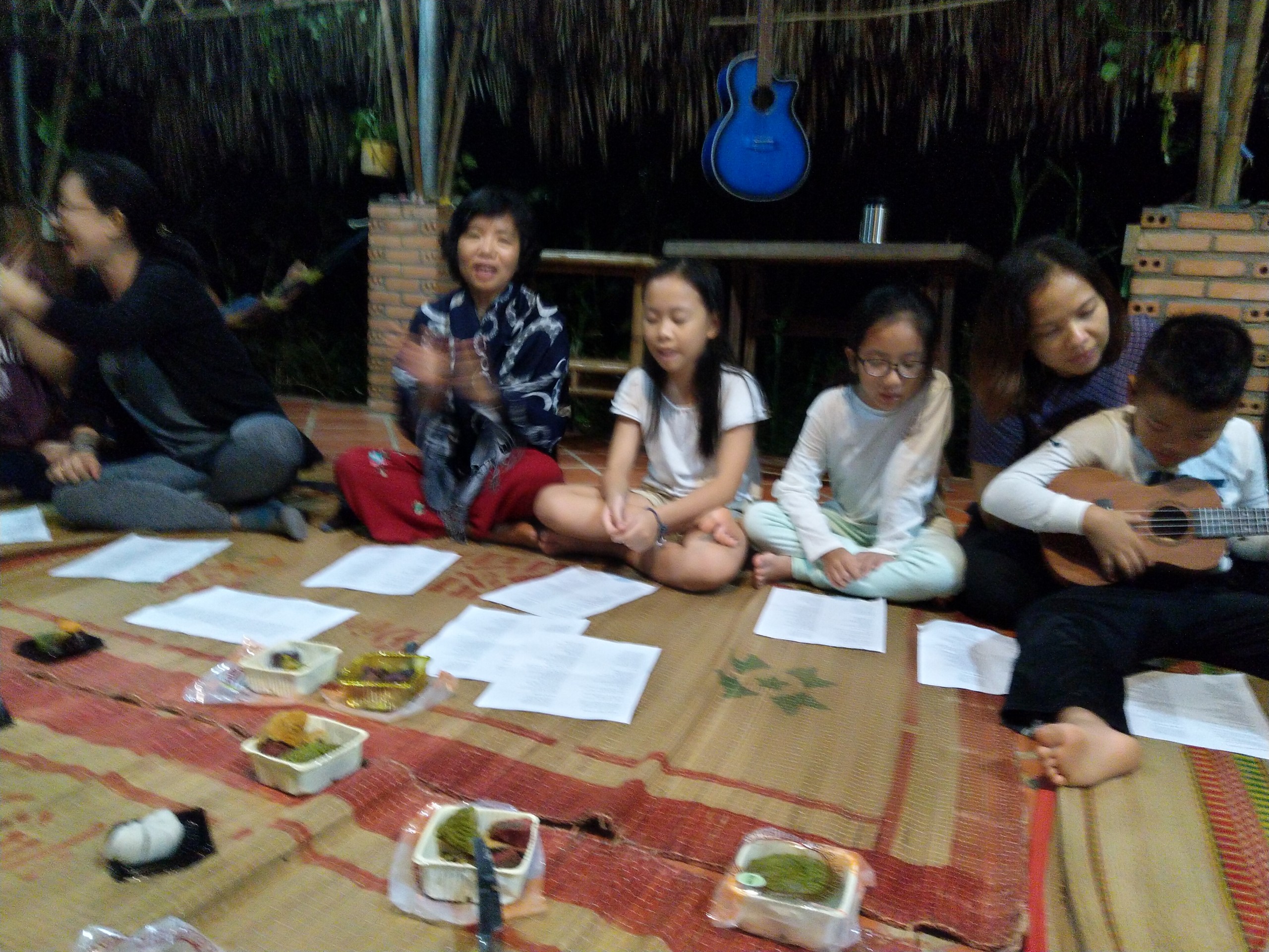 Vui Trung thu cùng các bé Vui Trung thu cùng các bé