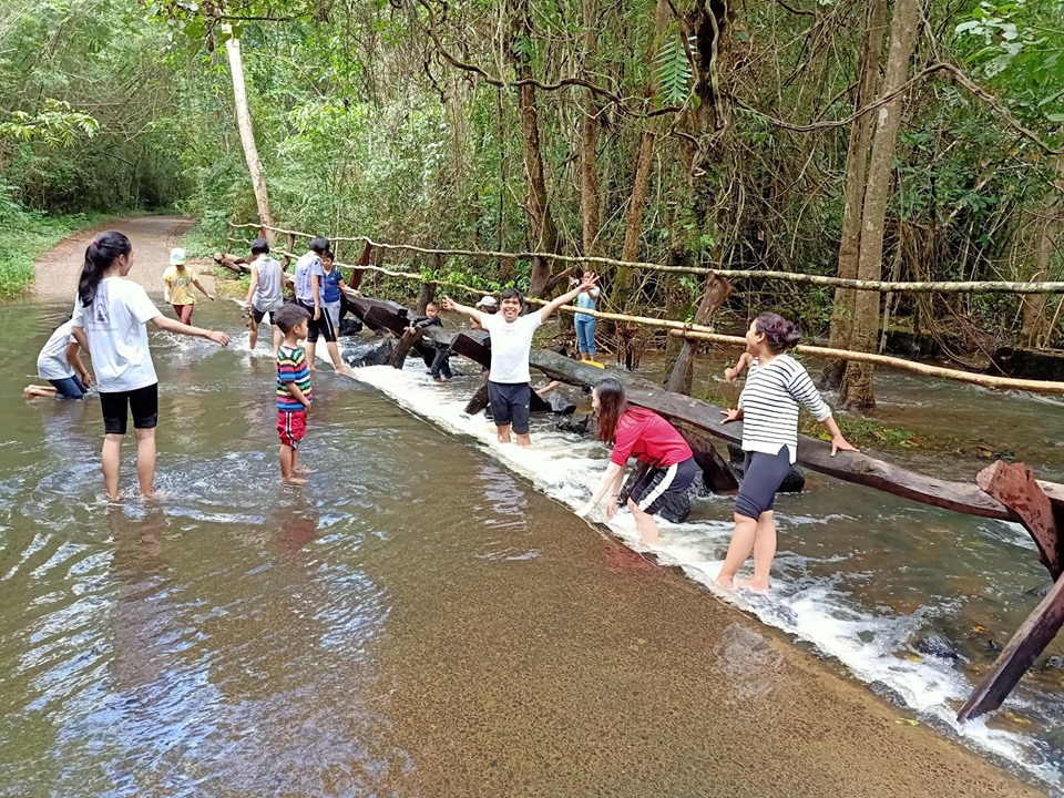 Tắm suối Tắm suối